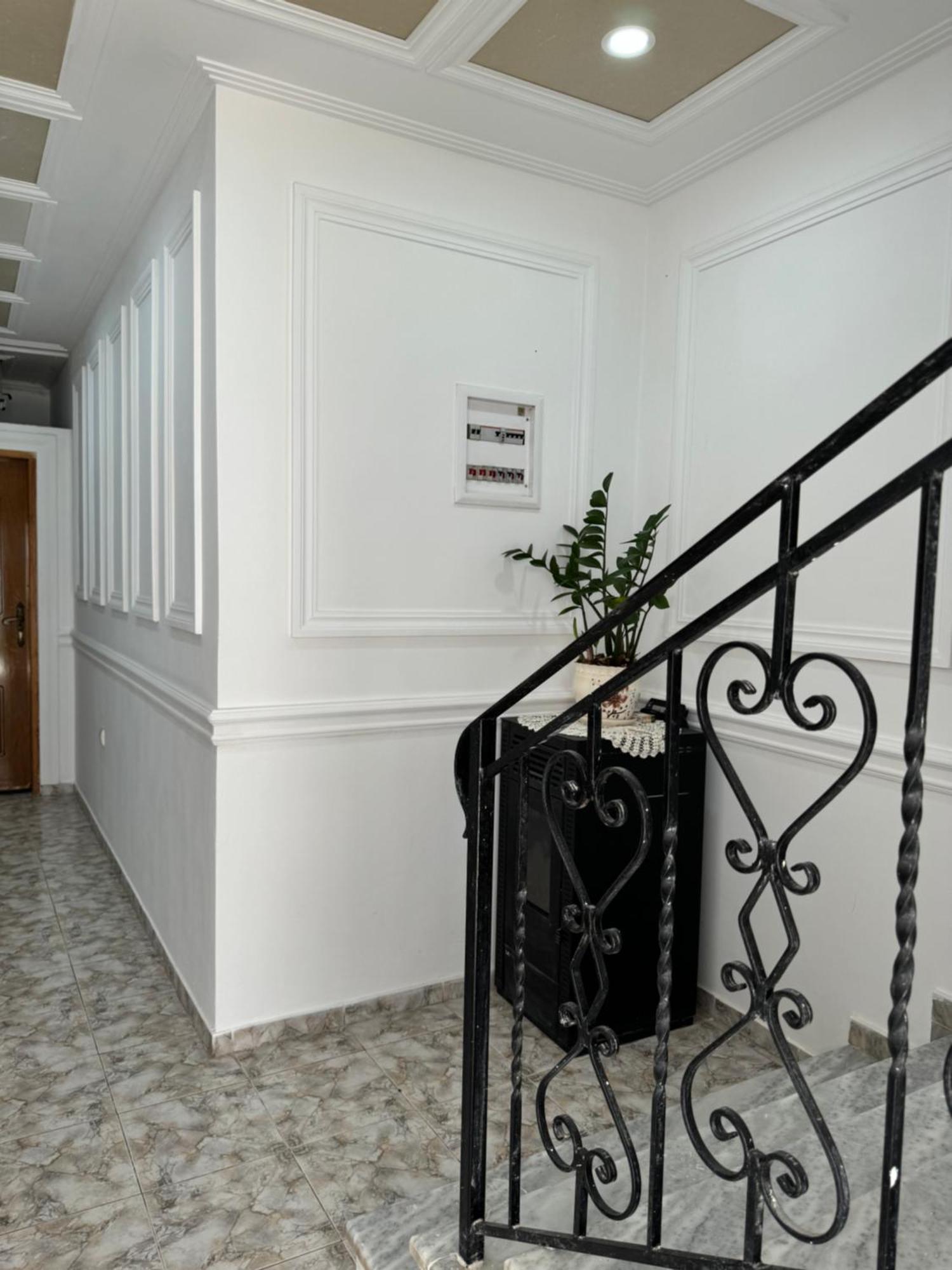 Vila Onhezmi Sarandë Exteriör bild
